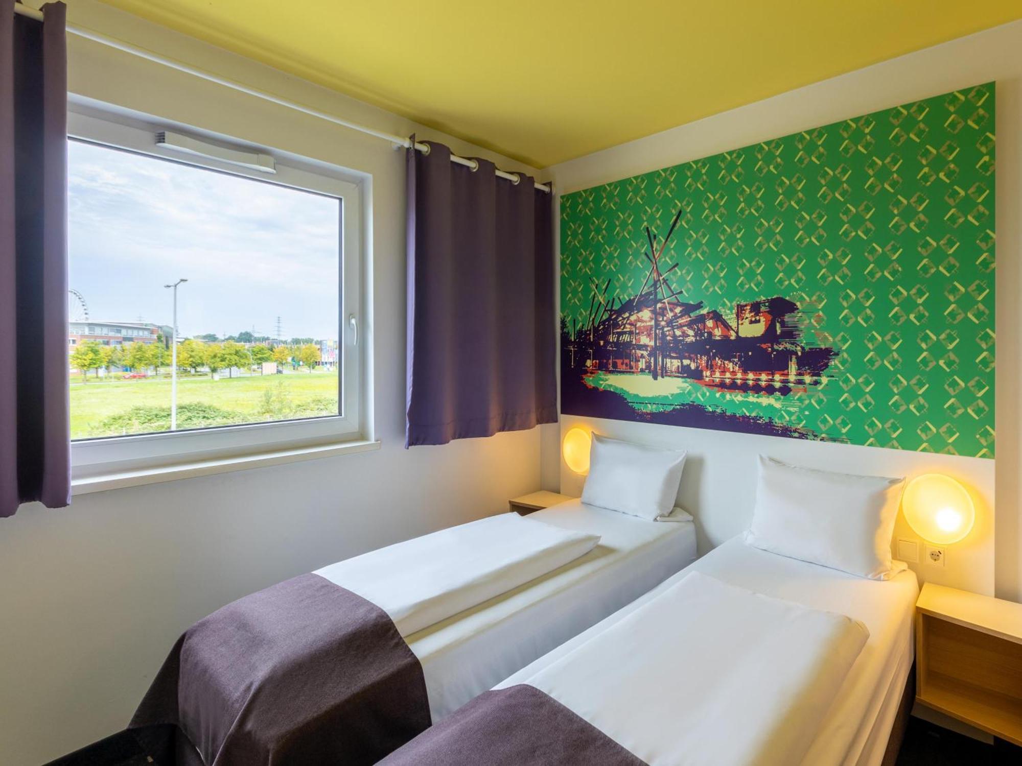 B&B Hotel Oberhausen Am Centro Esterno foto
