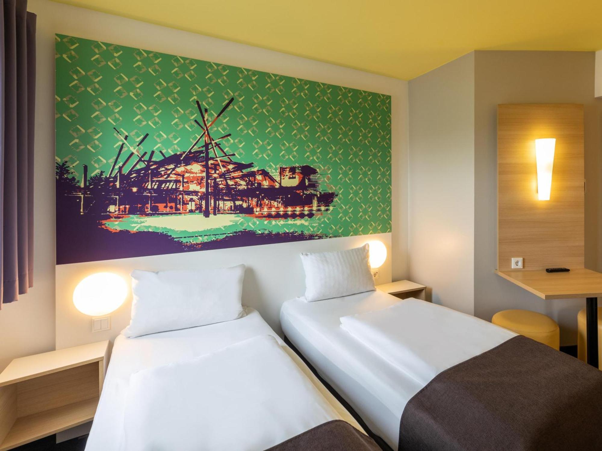 B&B Hotel Oberhausen Am Centro Esterno foto