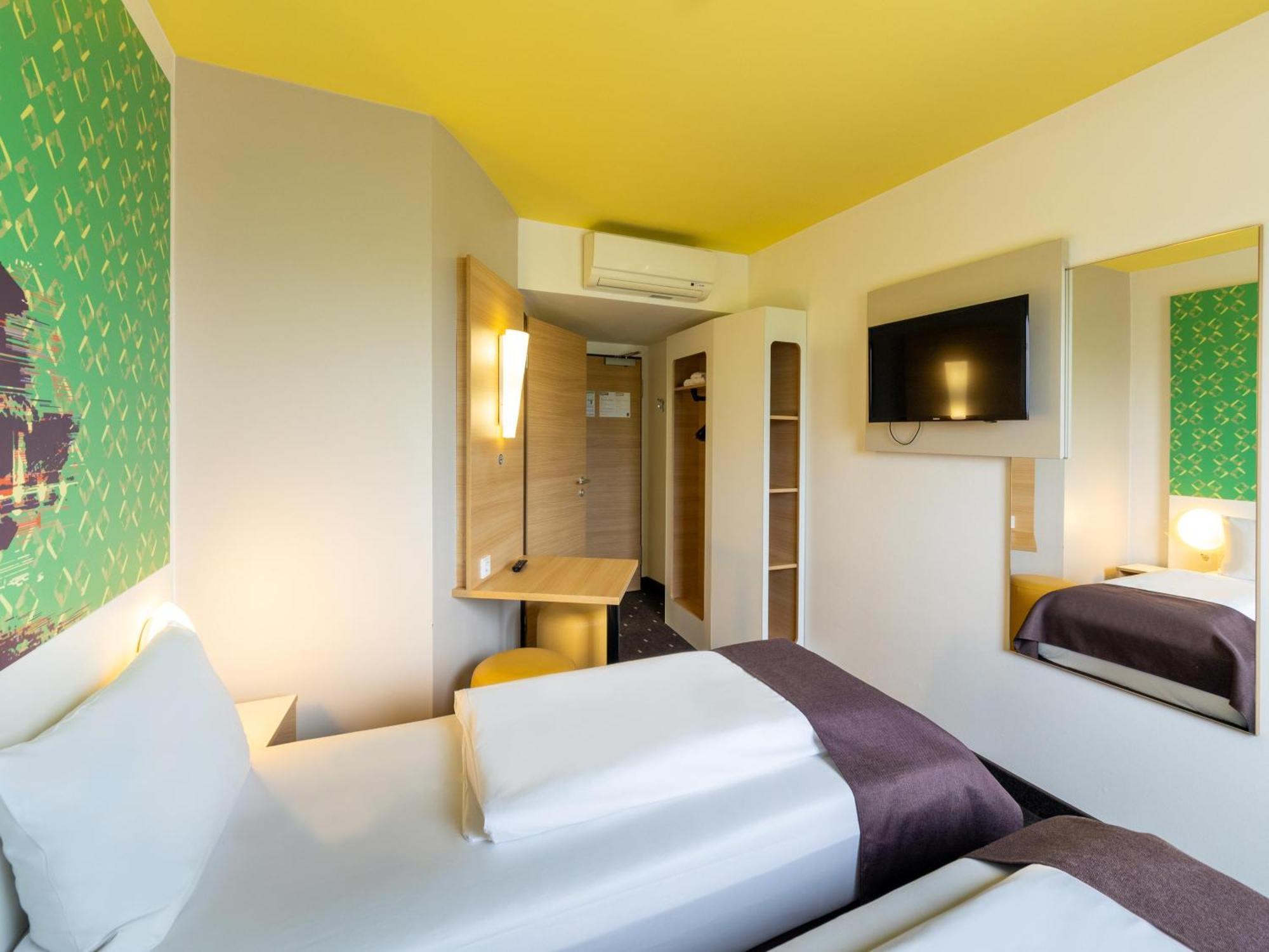 B&B Hotel Oberhausen Am Centro Esterno foto