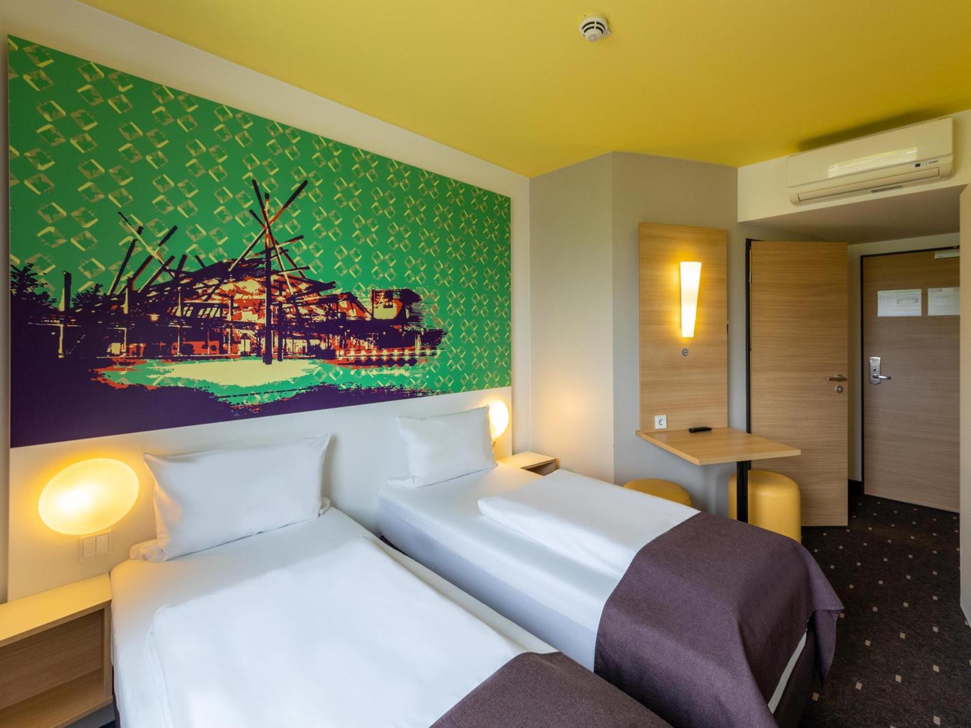 B&B Hotel Oberhausen Am Centro Esterno foto